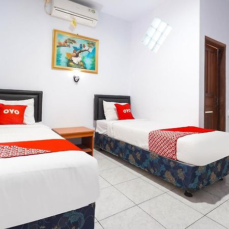 Oyo 91561 Gandhi Hotel Bandung Esterno foto