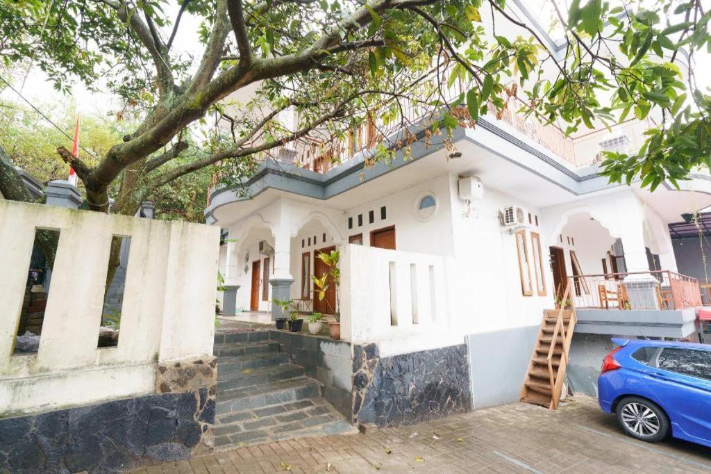 Oyo 91561 Gandhi Hotel Bandung Esterno foto