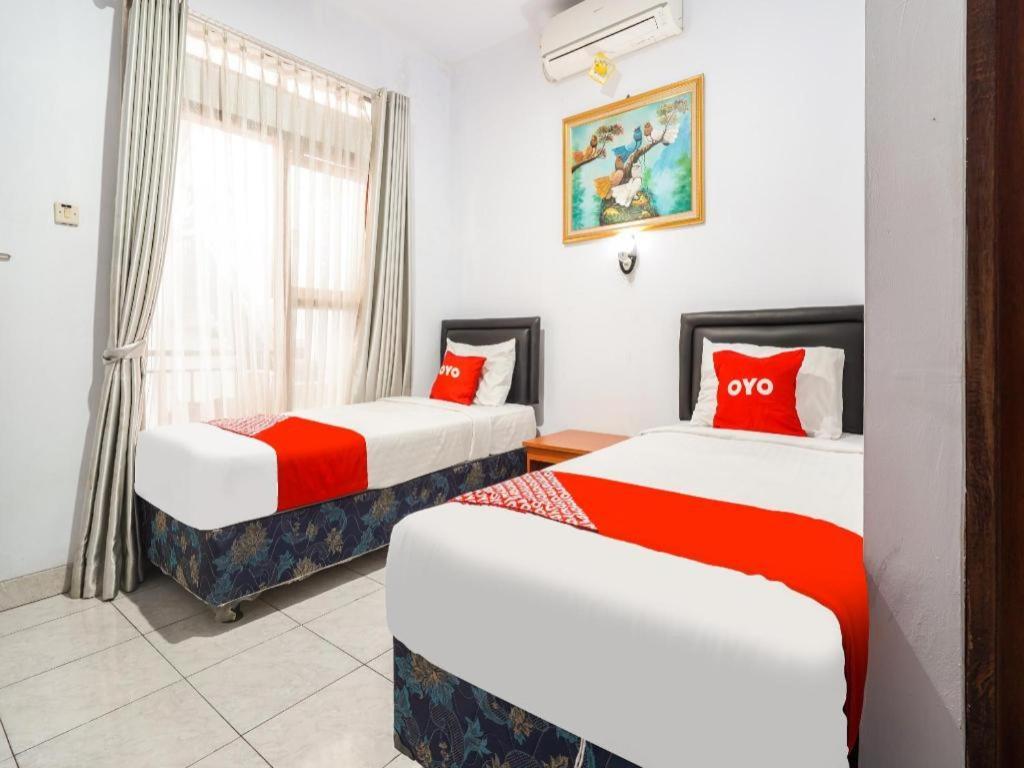 Oyo 91561 Gandhi Hotel Bandung Esterno foto